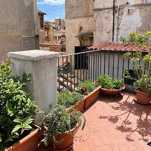 Campo De Fiori Palace , Rome Italie